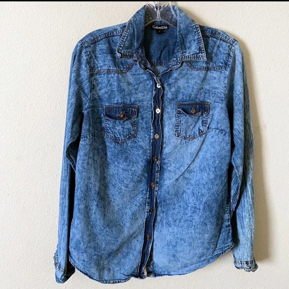 Acid wash denim long sleeve top